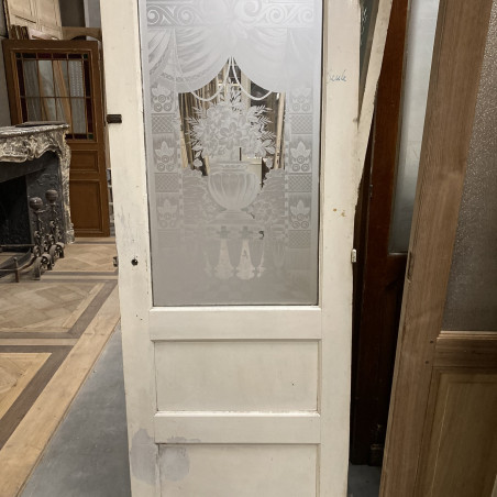Belle porte ancienne en bois avec verre gravé