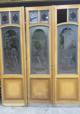 Beau triptyque de portes anciennes vitrées champs