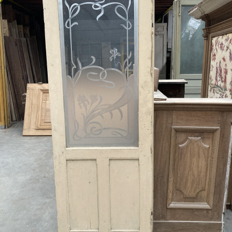 porte ancienne avec verre gravé
