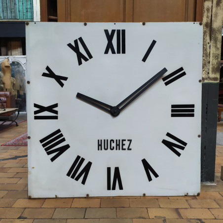 horloge huchez de face