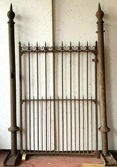 Portillon en fer de fonte XIX siècle