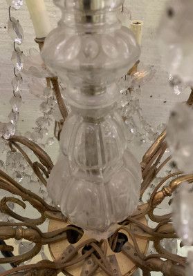 Lustre de style Louis XV en bronze Pampilles pendeloques et perle 18 lumières