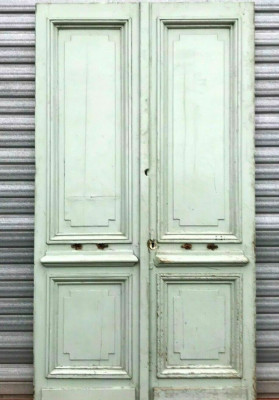 Double portes d'entrée a panneaux moulurés XX siècle